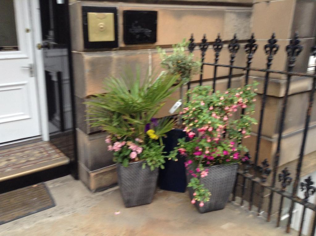 Ailsa Guest House - Edinburgh — Photos 1